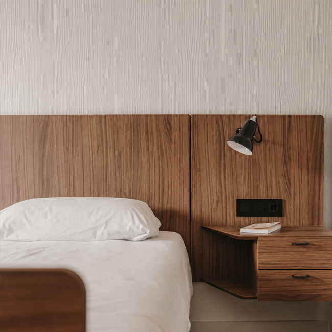 Revestimiento pared dormitorio